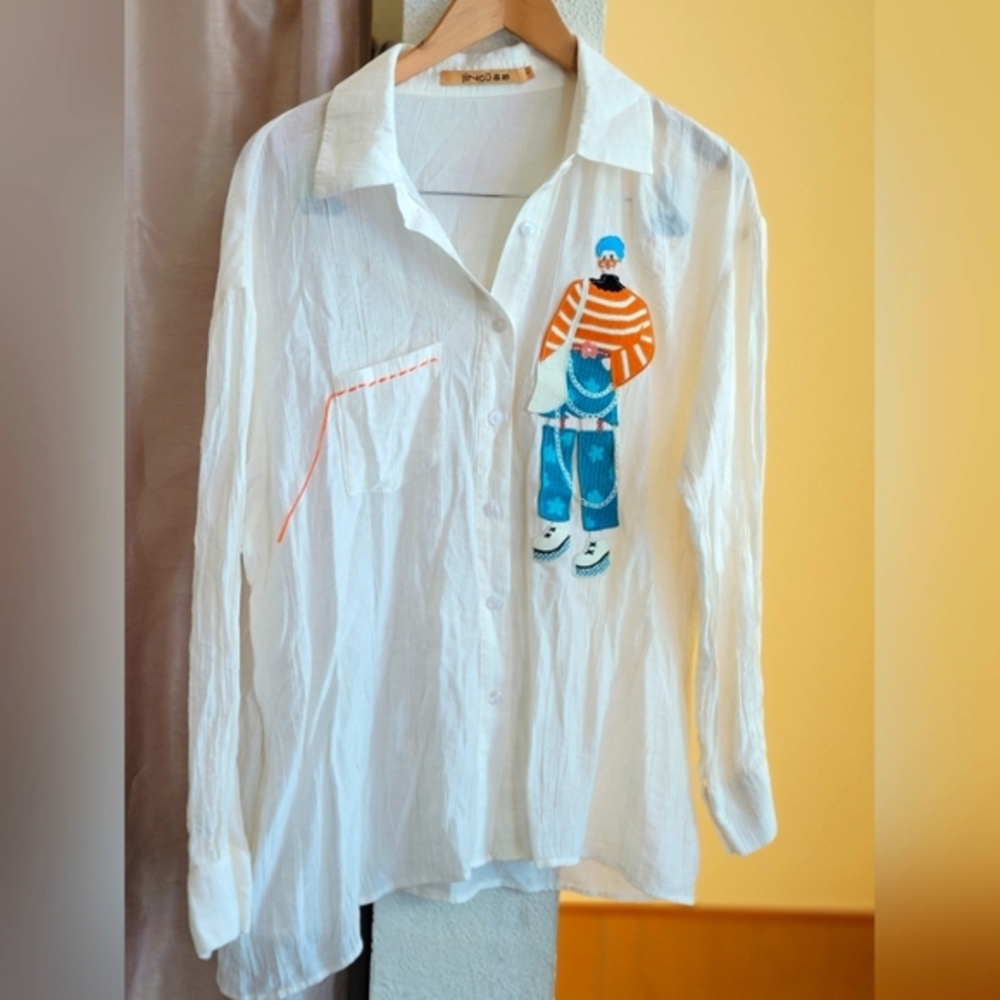 White  embroidered buttondown